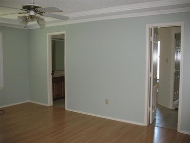 313 Shenandoah Ct, Bedford, TX 76021 - photo 6