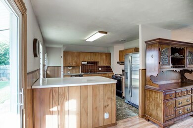 1285 Evaline Dr, Columbus, OH 43224 - photo 6