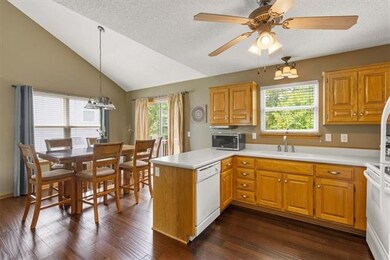 416 Granite Ct, Raymore, MO 64083 - photo 7