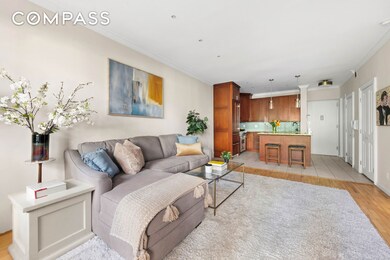 167 Perry St unit 2H, New York, NY 10014 - photo 2