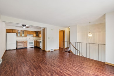 9-web-or-mls-Parkedge Cir-1006-009