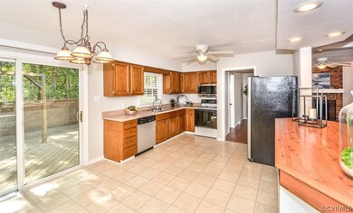 Open Kitchen with breakfast nook