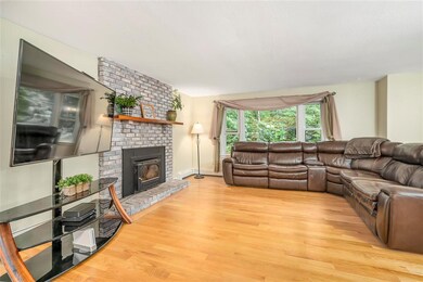 15 Tomahawk Dr, Merrimack, NH 03054 - photo 4