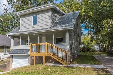 1721 22nd St, Des Moines, IA 50310 - photo 2