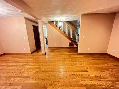 5 Kinney Ave, Burlington, MA 01803 - photo 5