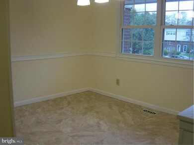 7 Pine Cone Ct, Nottingham, MD 21236 - photo 2