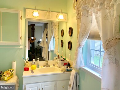 88 Buckingham Dr, Southampton, NJ 08088 - photo 2