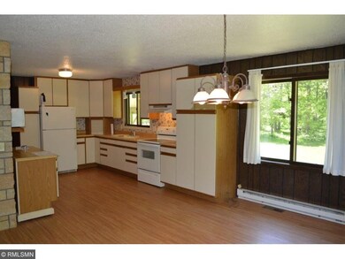 Very workable kitchen and dining room.