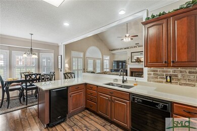 Kitchen and Breakfast Area