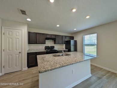 1170 Pangola Dr, Jacksonville, FL 32205 - photo 3