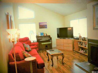 1547 Steven Ct, Sparks, NV 89431 - photo 4