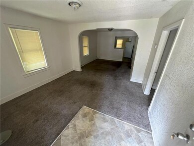 6902 Bellefontaine Ave, Kansas City, MO 64132 - photo 2