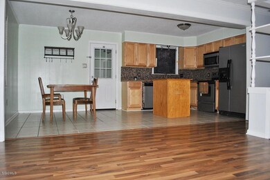 Living/Kitchen