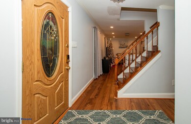 8801 Falcon Ridge Dr, Randallstown, MD 21133 - photo 3