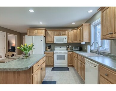 12 Red Oak Dr, Plaistow, NH 03865 - photo 4