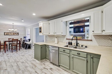 10-5751 Orchardview Dr