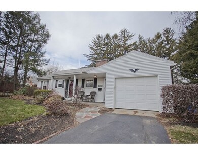 39 Sycamore St, Holyoke, MA 01040 - photo 3