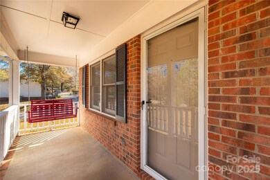 1513 University Dr, Lancaster, SC 29720 - photo 3