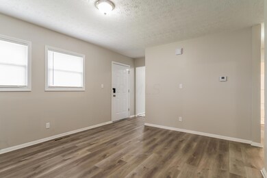 5406 Inlet Dr, Columbus, OH 43232 - photo 4