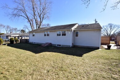 157 Hoxsie Ave, Warwick, RI 02889 - photo 4