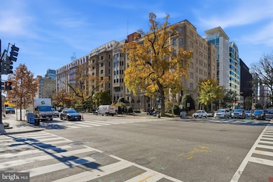 1026 16th St NW unit 801, Washington, DC 20036 - photo 3