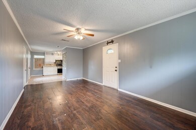 542 Souder Dr, Hurst, TX 76053 - photo 6