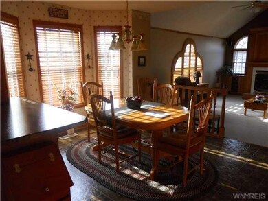 7336 Erica Ln, North Tonawanda, NY 14120 - photo 6