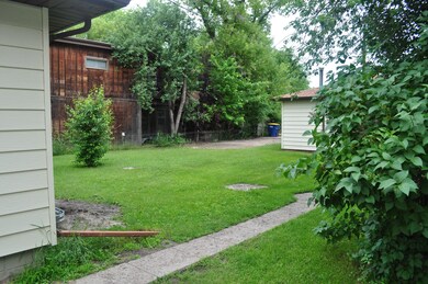 Back Yard<|><|>