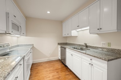 Trinity Place unit 904, Boston, MA 02116 - photo 2