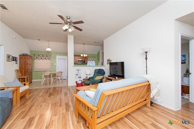 405 Kylar St, Troy, TX 76579 - photo 2