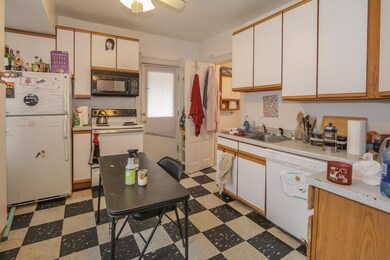 16 S Broom St, Madison, WI 53703 - photo 5