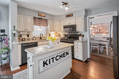 165 Franklin St, Swedesboro, NJ 08085 - photo 5