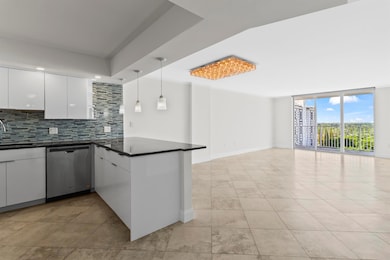 Admirals Port East Condominiums unit W1603, Aventura, FL 33160 - photo 2