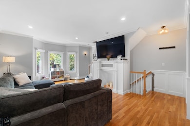 18 Grand St, Weehawken, NJ 07086 - photo 5