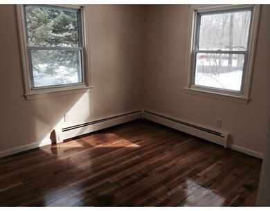 35 Hollis St, Lowell, MA 01852 - photo 4