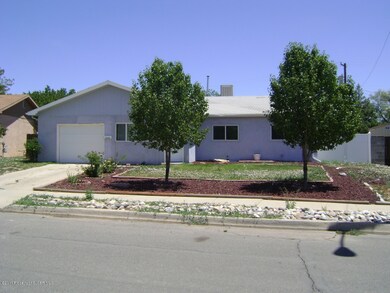 3602 Sierra Vista Dr, Farmington, NM 87402 - photo 2
