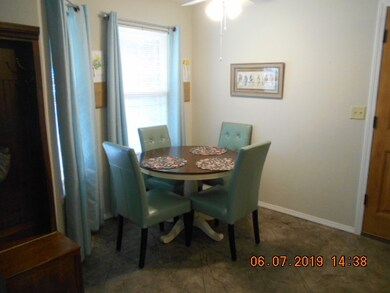 1122 E 5th St, Cushing, OK 74023 - photo 4