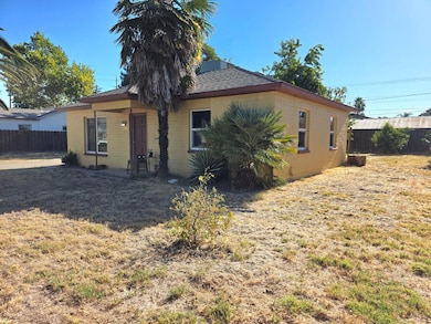 1512 Swalls Ln, Modesto, CA 95358 - photo 2