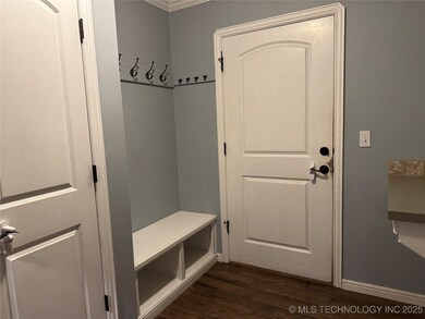 20030 E Chinquapin Ln, Owasso, OK 74055 - photo 7