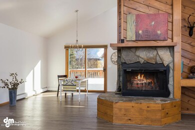 Living Room_FIreplace 0814-SMALL