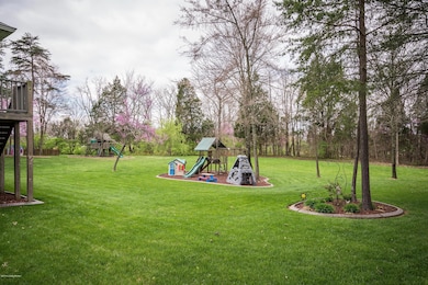 7802 Meadow Breeze Ct-06