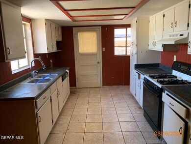 1106 Belen Rd, El Paso, TX 79915 - photo 3