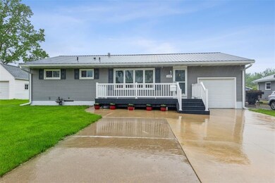 3750 Johnson Ave NW, Cedar Rapids, IA 52405 - photo 2