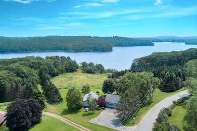 73- 883 North Pond - Warren - JAC