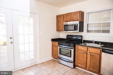 610 S Bradford St, Baltimore, MD 21224 - photo 6