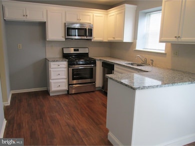 616 Greentree Ln, Norristown, PA 19403 - photo 6