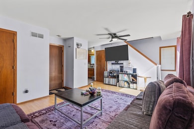 W144N4821 Stone Dr, Menomonee Falls, WI 53051 - photo 4