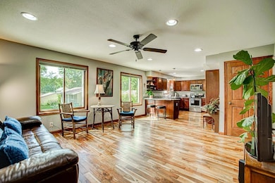 918 William St N, Stillwater, MN 55082 - photo 3