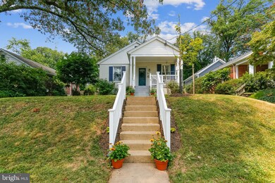 603 Dartmouth Ave, Silver Spring, MD 20910 - photo 2