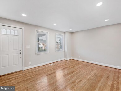1014 Lyndhurst St, Baltimore, MD 21229 - photo 4
